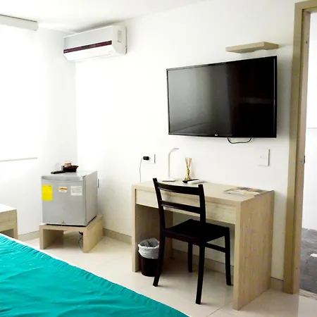 Hotel Varanasi Boutique Aeropuerto 4*