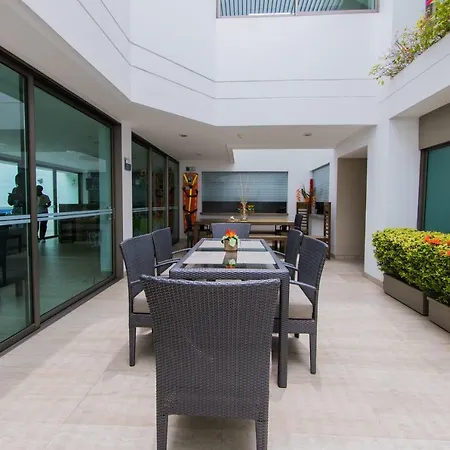 Varanasi Boutique Aeropuerto Hotel 4*