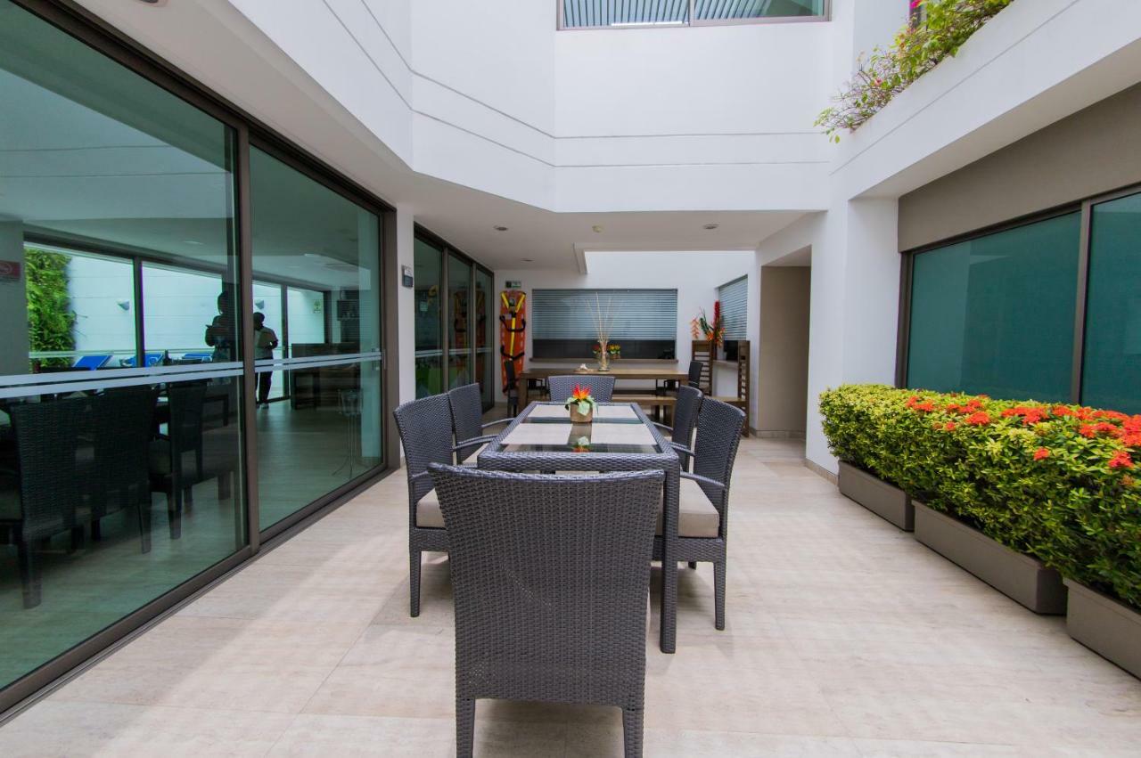 Varanasi Boutique Aeropuerto Hotel 4*