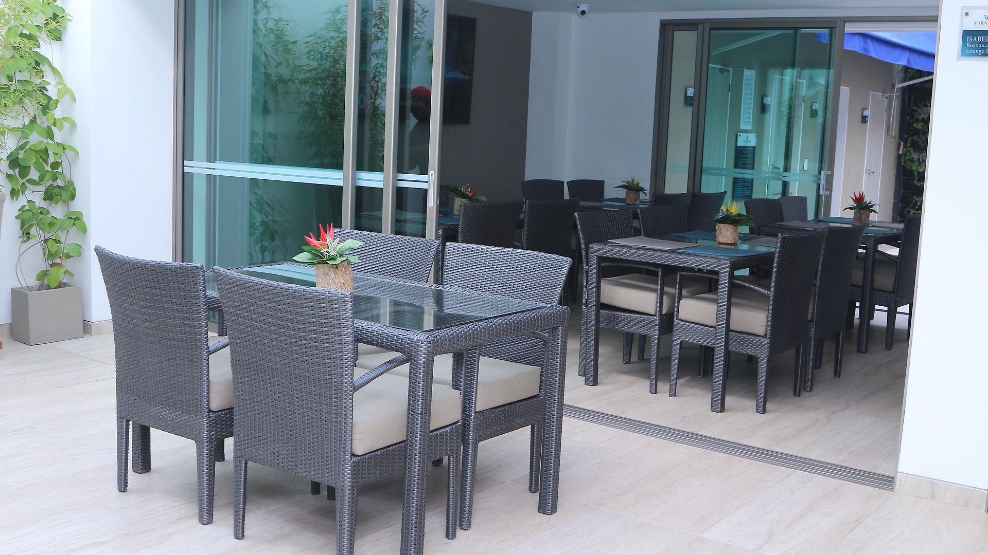 Hotel Varanasi Boutique Aeropuerto 4*