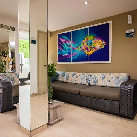 Hotel Varanasi Boutique Aeropuerto 4*