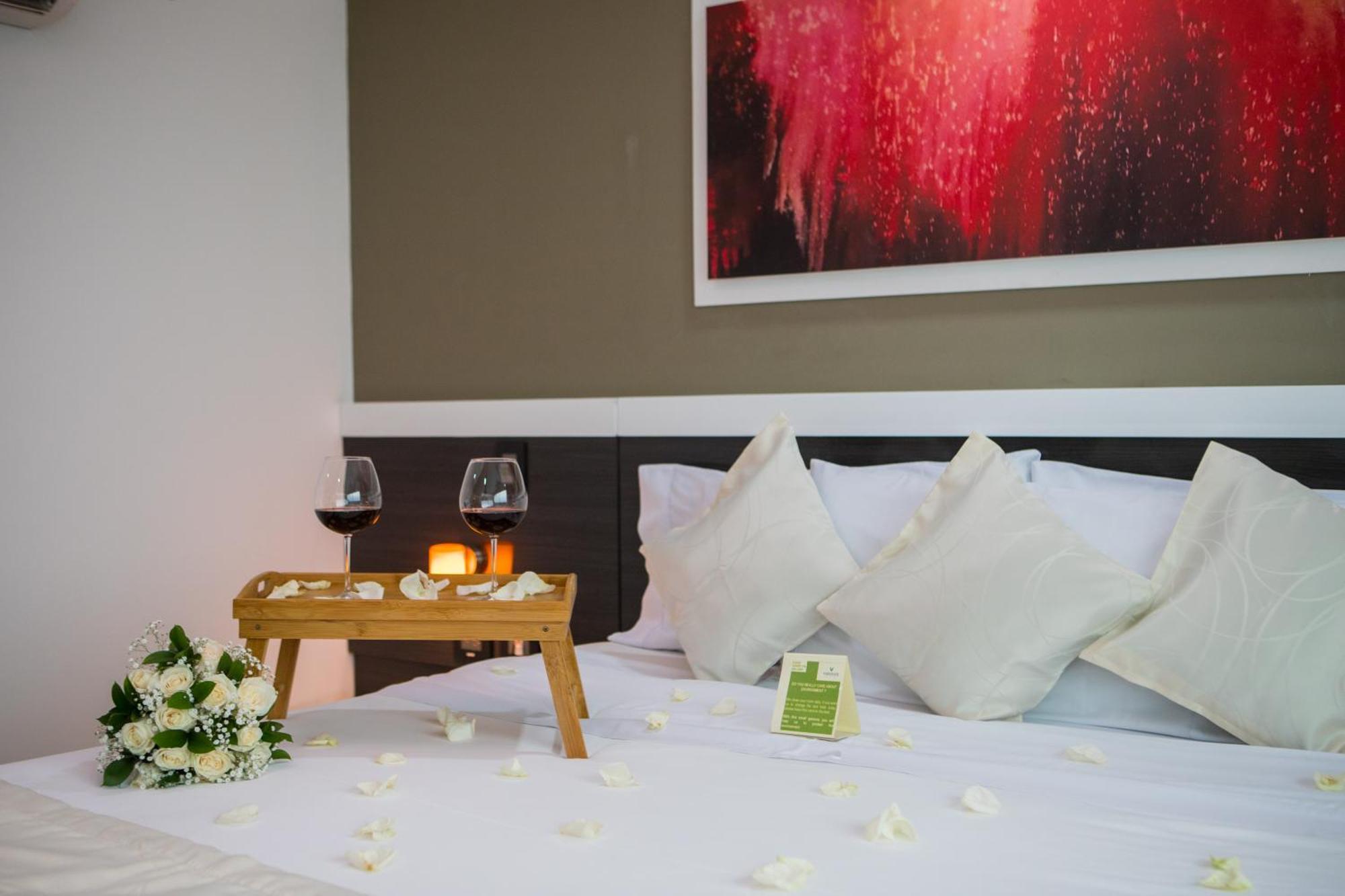Varanasi Boutique Aeropuerto Hotel 4*